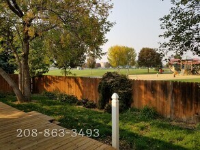 2386 E Three Bars Dr in Meridian, ID - Building Photo - Building Photo