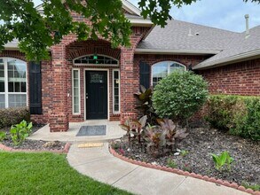 19136 Cottonwood Ct in Edmond, OK - Building Photo - Building Photo