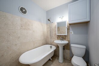 528 Olive St in San Diego, CA - Building Photo - Building Photo