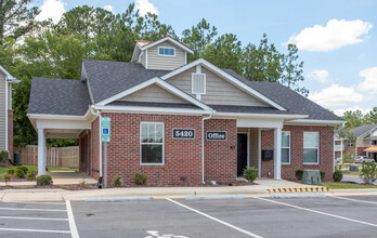 Hoke Loop Commons in Fayetteville, NC - Building Photo - Building Photo