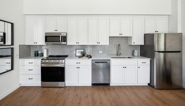 Lincoln Street Apartments in Hillsboro, OR - Foto de edificio - Building Photo