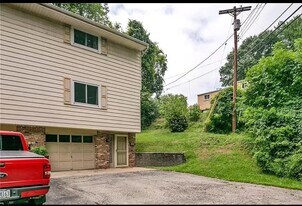 3449 Middletown Rd in Pittsburgh, PA - Building Photo
