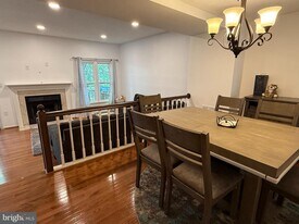 5832 Apsley House Ct in Alexandria, VA - Building Photo