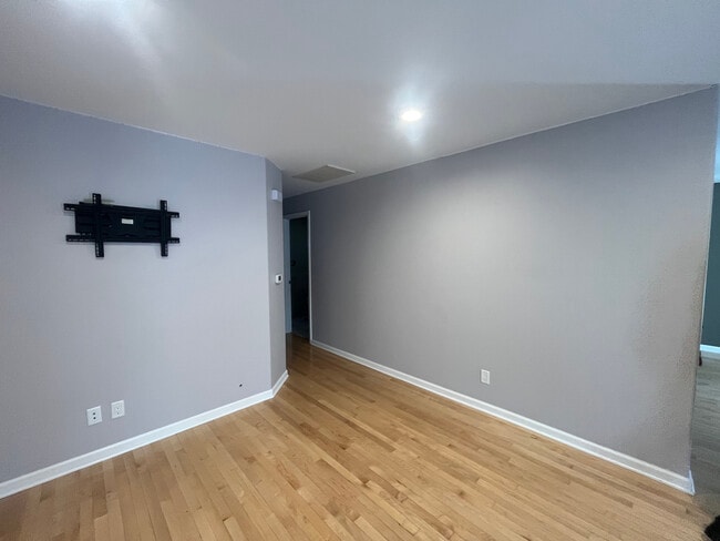 229 S Dearborn Ave in Bradley, IL - Building Photo - Building Photo