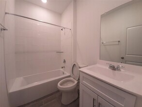 16026 Tangled Vine Ln in Conroe, TX - Building Photo - Building Photo