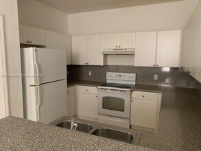 2135 Shoma Dr in West Palm Beach, FL - Foto de edificio - Building Photo