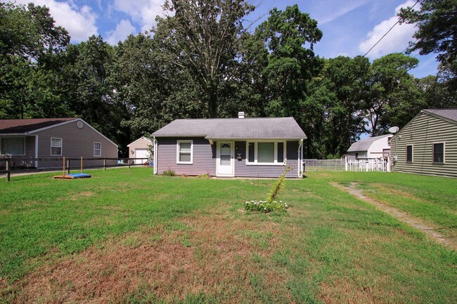 207 Beverly St in Hampton, VA - Building Photo - Building Photo