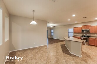 5749 W Pedro Ln in Phoenix, AZ - Building Photo - Building Photo