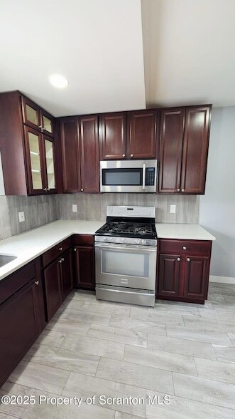 124 Willow St, Unit 1 in Wilkes-Barre, PA - Foto de edificio - Building Photo