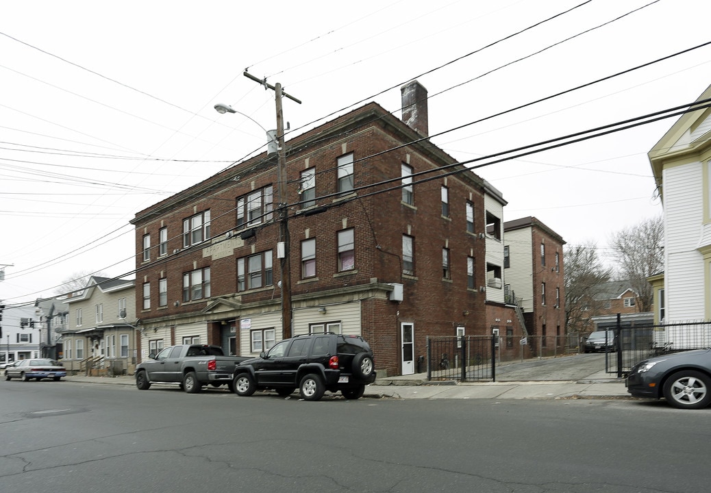 Winn Apartments in Methuen, MA - Building Photo