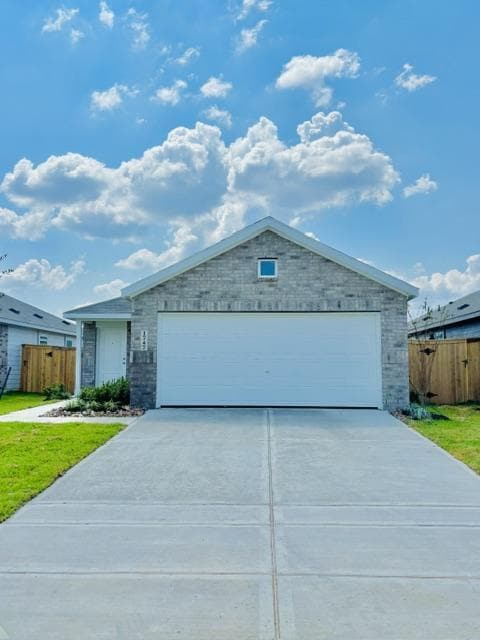 1747 W Stroker Rd in Crosby, TX - Building Photo - Building Photo
