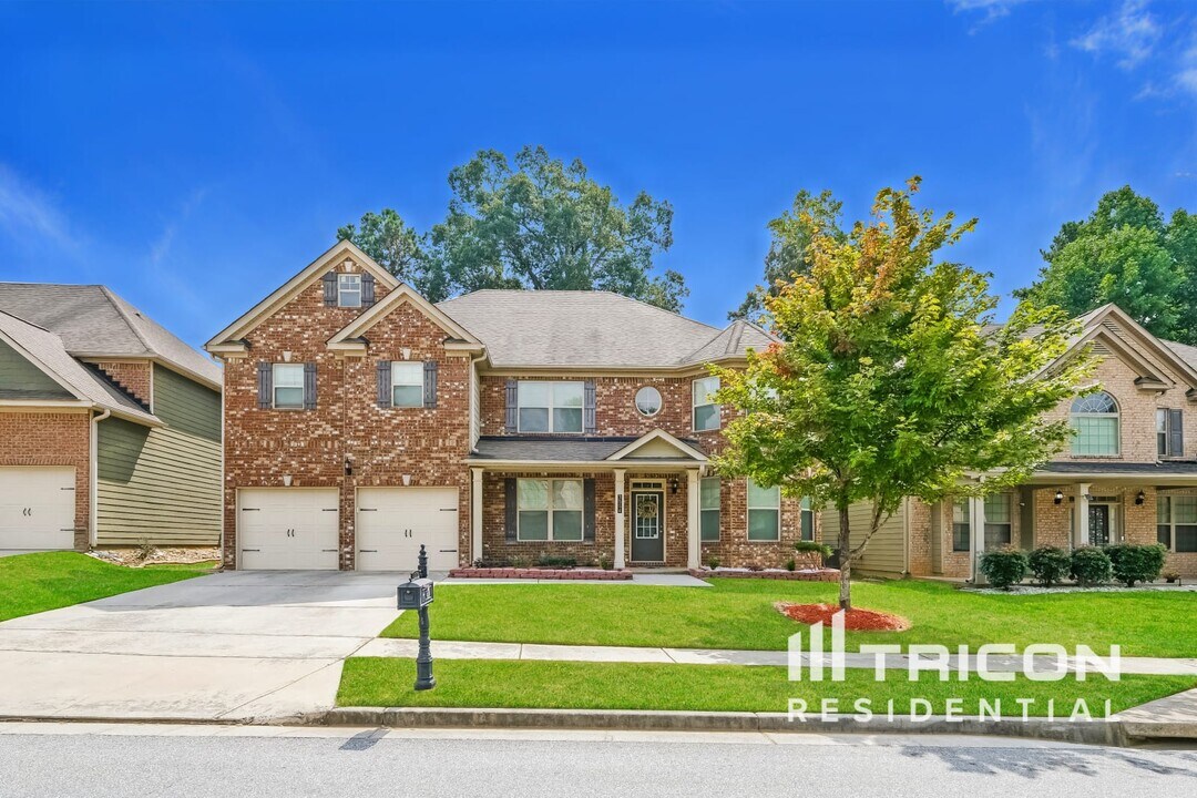 3554 Hideaway Ln in Loganville, GA - Building Photo