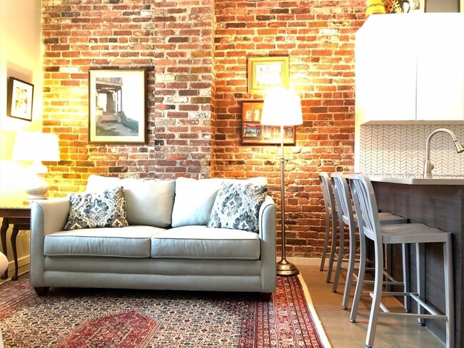 64 Frankfort St-Unit -2A in Boston, MA - Building Photo - Building Photo