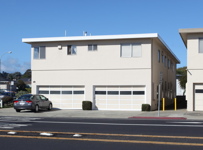 90 Arroyo Dr in South San Francisco, CA - Building Photo - Building Photo