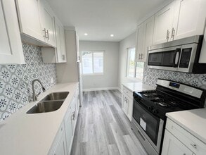 4225 W 120th St in Hawthorne, CA - Building Photo - Building Photo