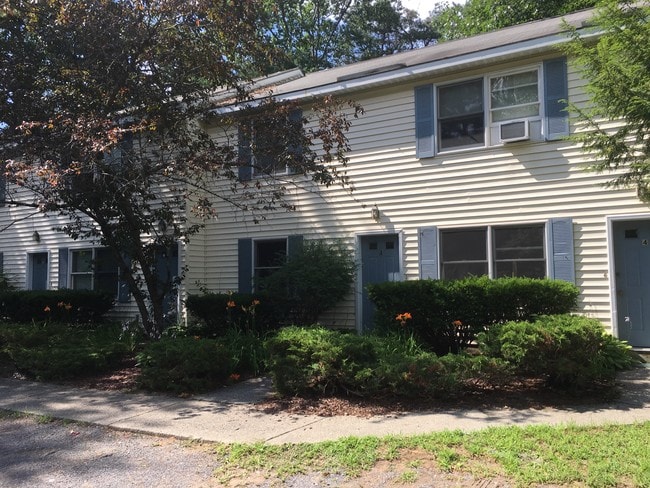 10 Farr Lane, Unit apt 3, Unit apt 3