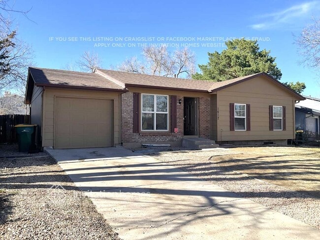 property at 1617 S Sedalia St