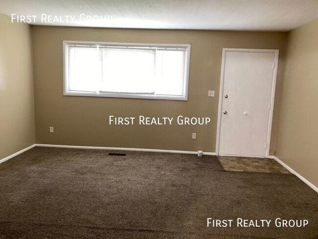 27 Stadia Dr in Franklin, OH - Building Photo - Building Photo