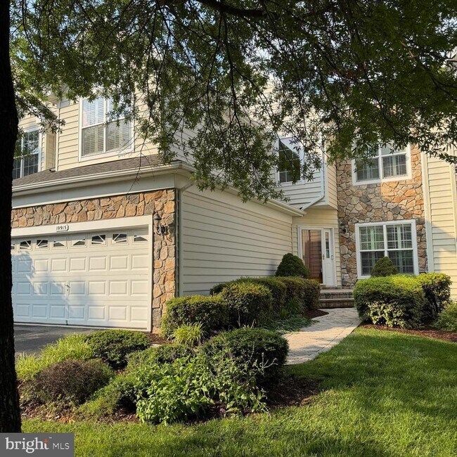 19913 Naples Lakes Terrace in Ashburn, VA - Building Photo - Building Photo
