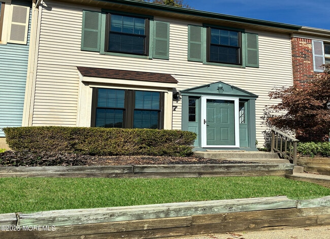 property at 38 Worthington Ct