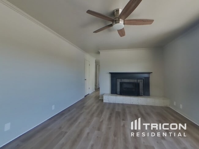 205 E 1600 N St in Orem, UT - Foto de edificio - Building Photo