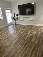 1319 SW 21st Ter in Miami, FL - Building Photo - Building Photo