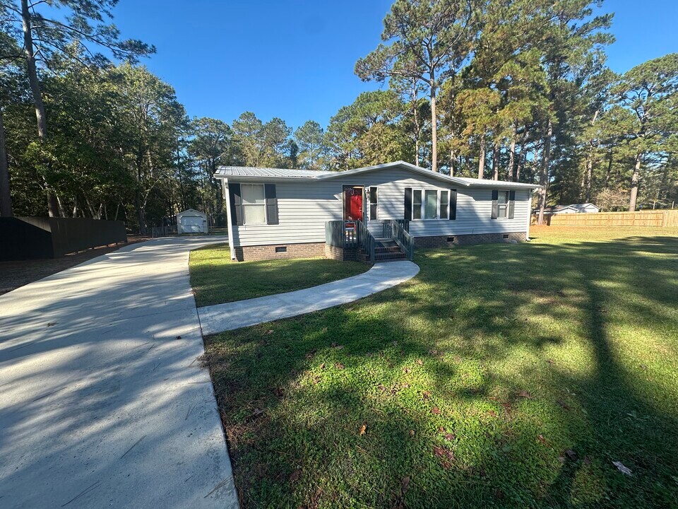 369 Ridgewood Dr NW in Calabash, NC - Building Photo