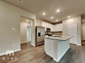 13536 Bowfin Dr in Conroe, TX - Building Photo - Building Photo