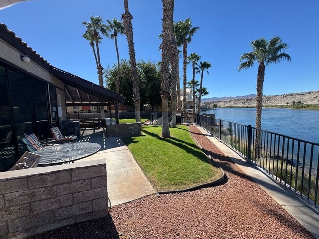 201 Riverfront Dr in Bullhead City, AZ - Building Photo - Building Photo