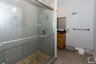 49 Allston St, Unit 2 in Boston, MA - Foto de edificio - Building Photo