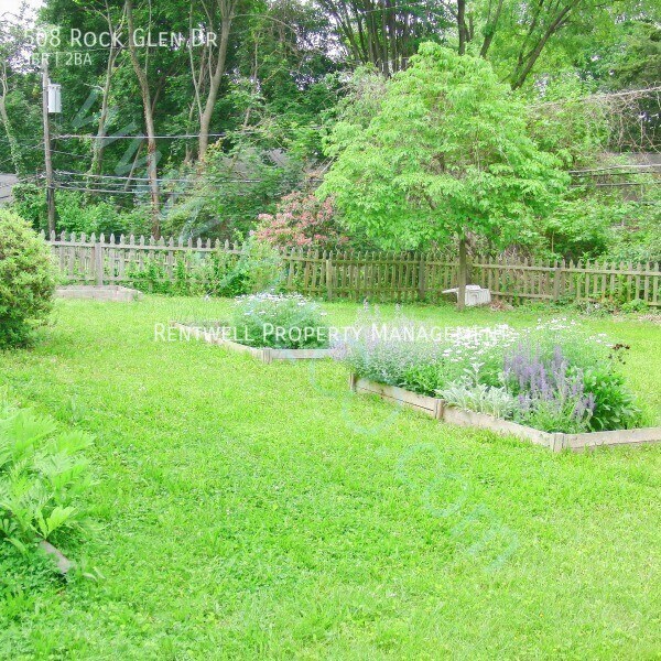 508 Rock Glen Dr in Penn Wynne, PA - Building Photo - Building Photo