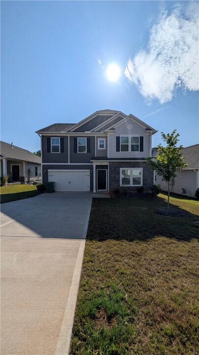 249 Carvel Trl in Seneca, SC - Building Photo