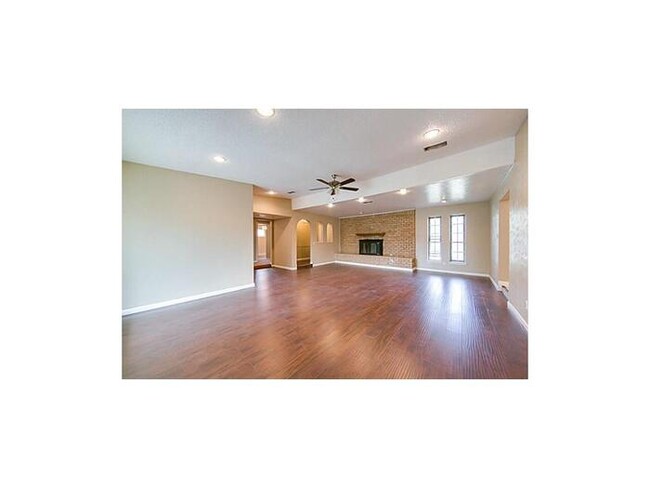 1724 Midcrest Dr in Plano, TX - Building Photo - Building Photo