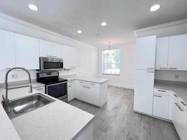 725 NW 156th Ave