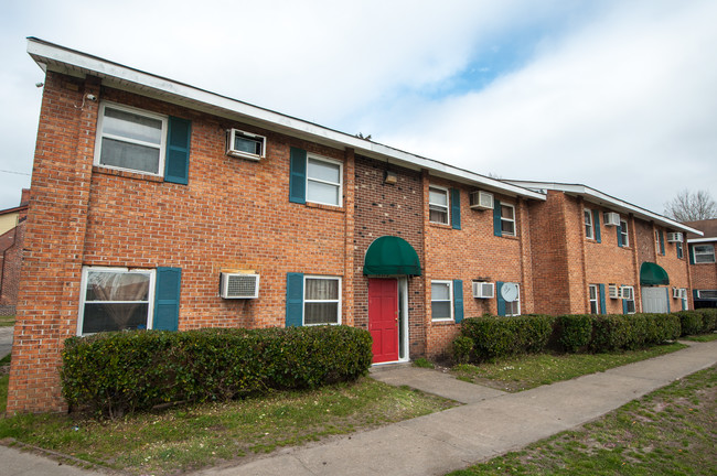 2500 Leo Street Apartments