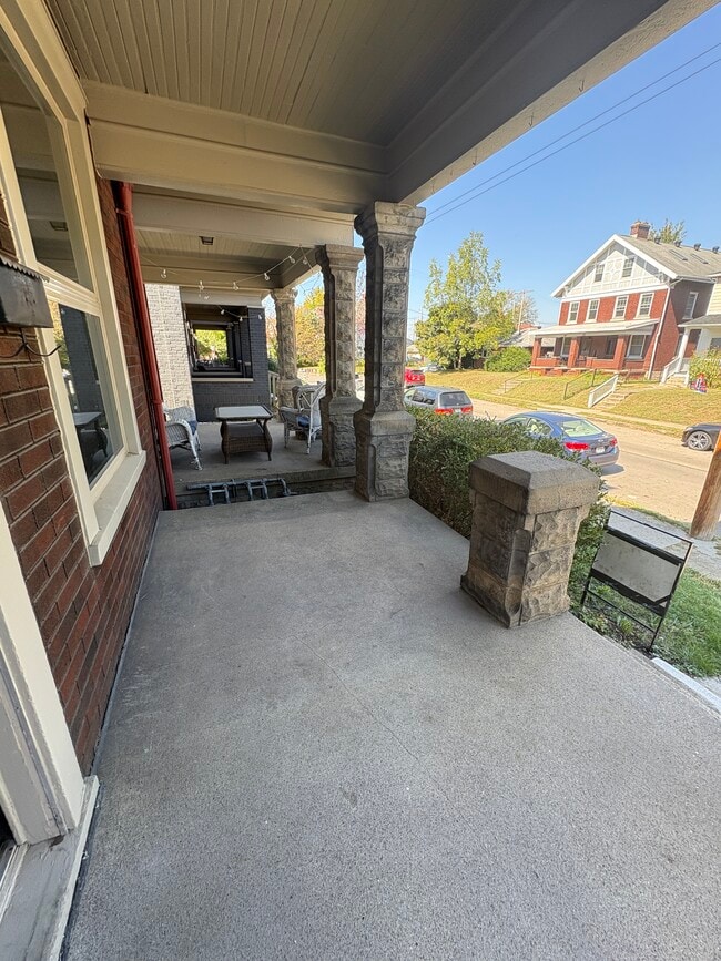 67 E Maynard Ave in Columbus, OH - Building Photo - Building Photo