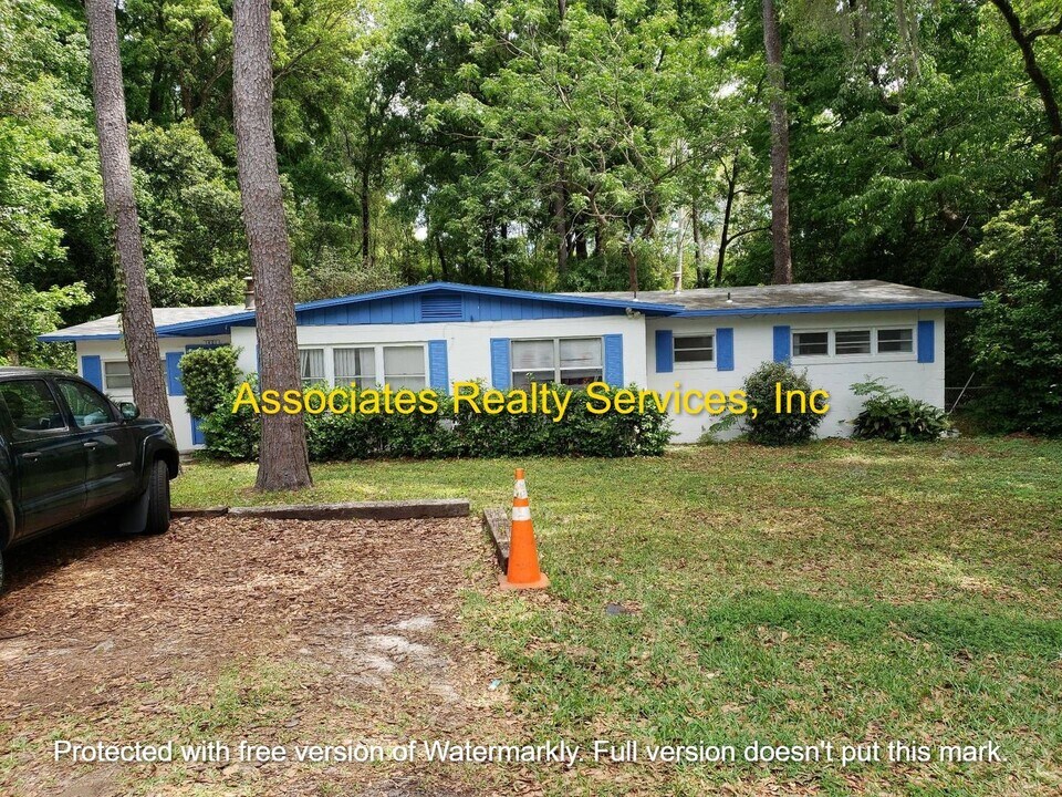 1401 NW 25th Terrace in Gainesville, FL - Building Photo
