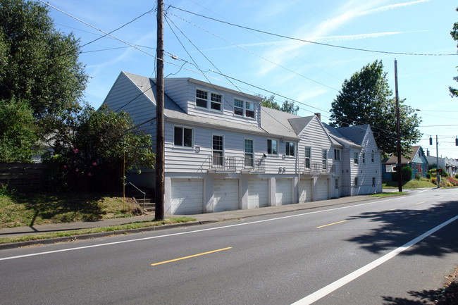 gray harbor apartments in Portland, OR - Building Photo - Building Photo