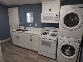 5425 10th Ave in Los Angeles, CA - Building Photo