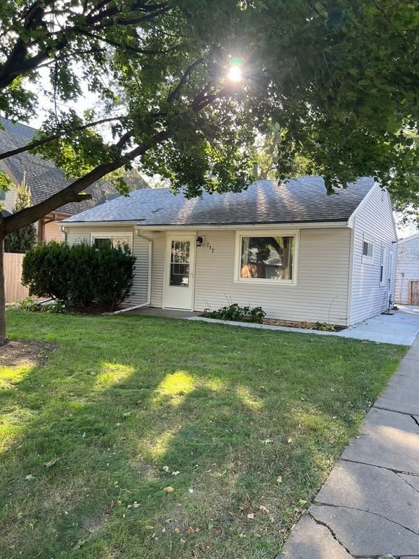 property at 717 S 49th St
