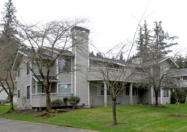 Pointe East in Redmond, WA - Foto de edificio - Building Photo