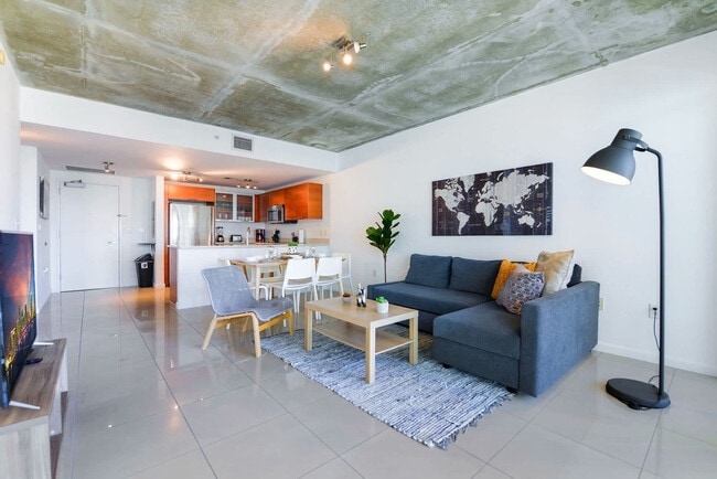 3250 NE 1st Ave in Miami, FL - Building Photo - Building Photo