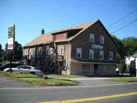 156 Main St, Unit 3 in Somers, CT - Building Photo