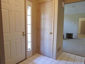 1019 Willow Bluff Dr in Columbus, OH - Building Photo - Building Photo