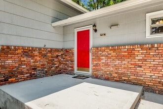 2563 Beverly Hills Dr in Chamblee, GA - Building Photo - Building Photo