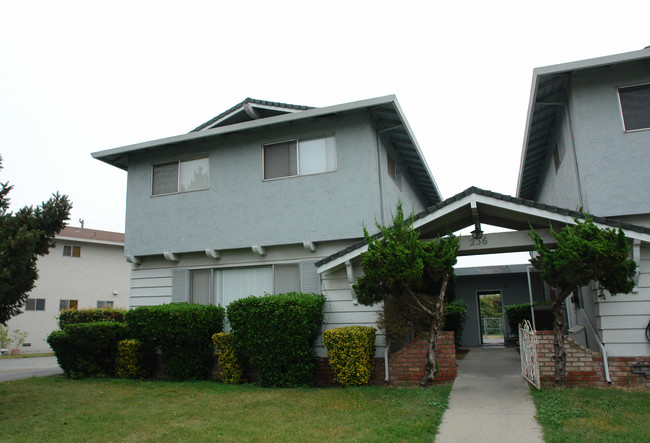 236 Marylinn Dr in Milpitas, CA - Foto de edificio - Building Photo