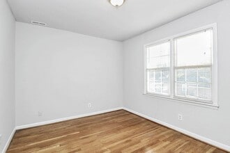 4220 Castleton Rd in Charlotte, NC - Building Photo - Building Photo