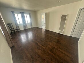 6611 1/2 Brynhurst Ave, Unit 6611 in Los Angeles, CA - Building Photo - Building Photo