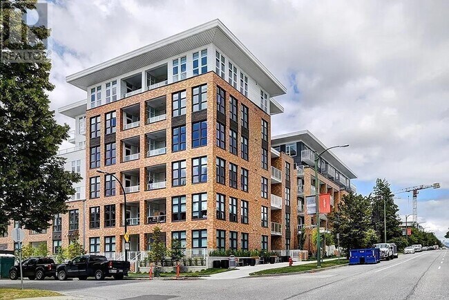 6933-6933 Cambie St in Vancouver, BC - Building Photo - Building Photo