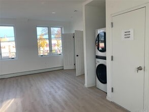 258-16 Hillside Ave. in Floral Park, NY - Building Photo - Building Photo